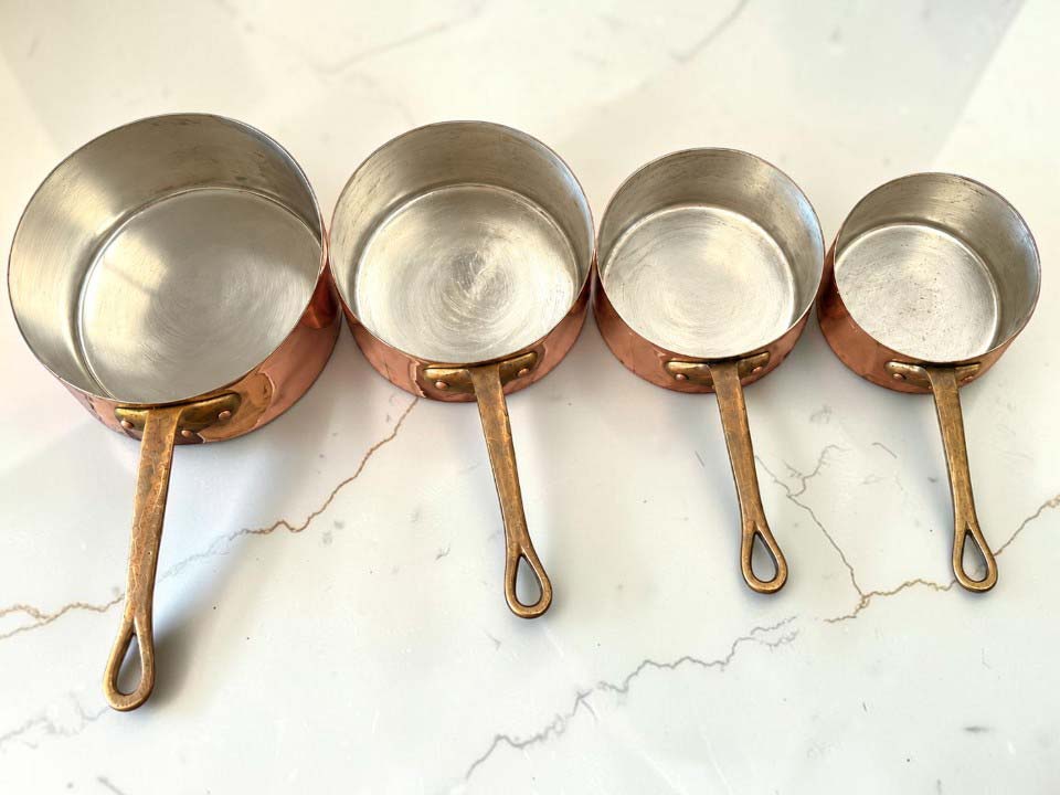 Série de casseroles en cuivre après étamage intérieur