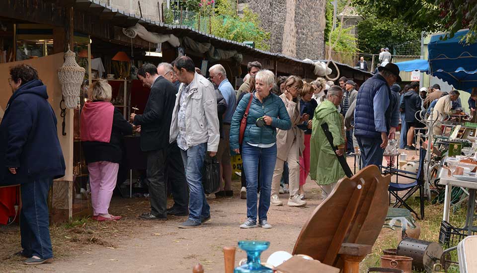 antiquites brocante allanche cantal auvergne 2023